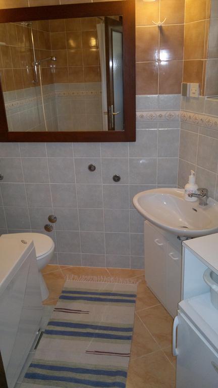 Apartments Ljuba I Mare Malinska Habitación foto
