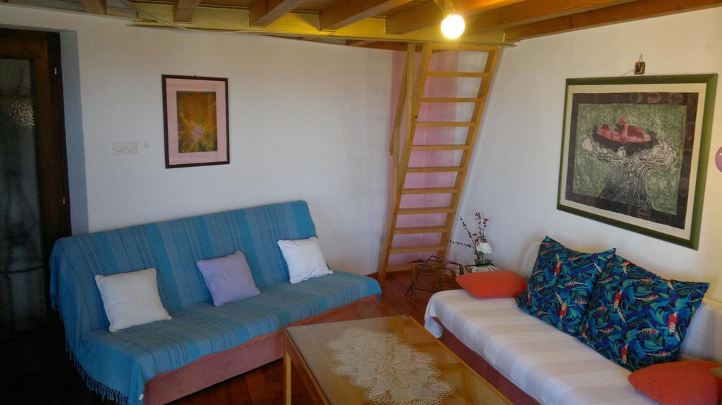 Apartments Ljuba I Mare Malinska Habitación foto